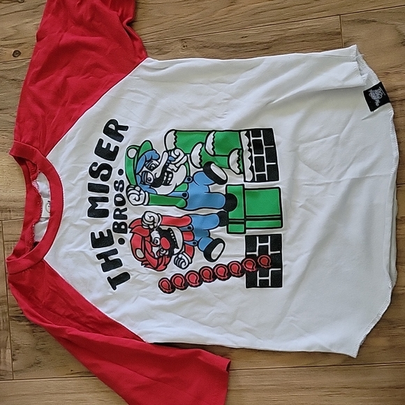 Kavio, 5t, white and red, elbow length t-shirt. - Picture 1 of 1